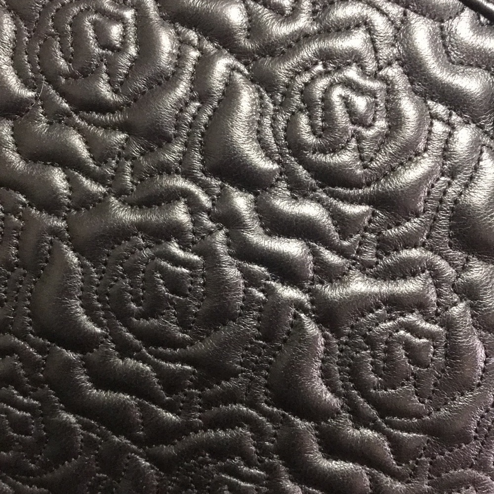 Gun Tote’n Mama Black Embossed shoulder Purse - Picture 4 of 17